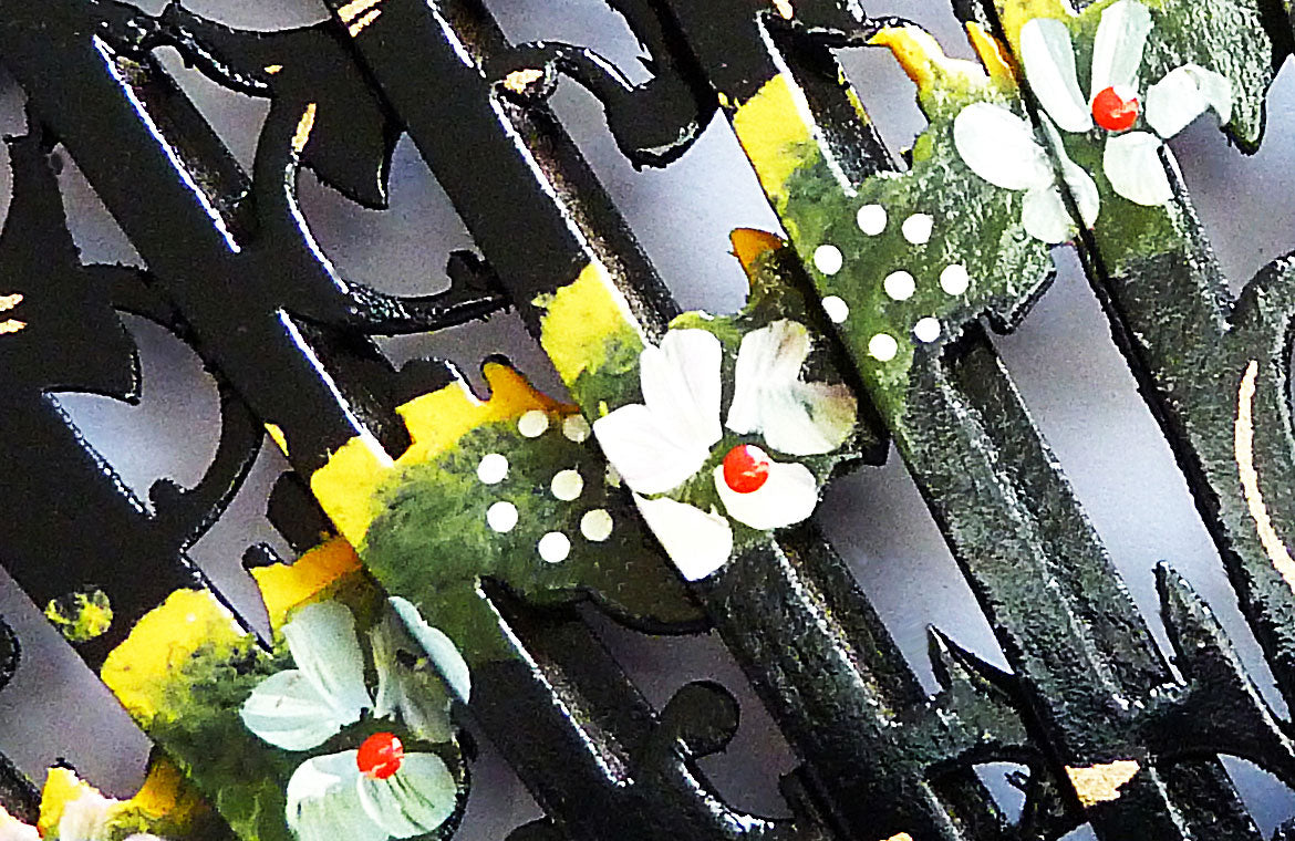 Eventail-Aragona-Noir-Zoom