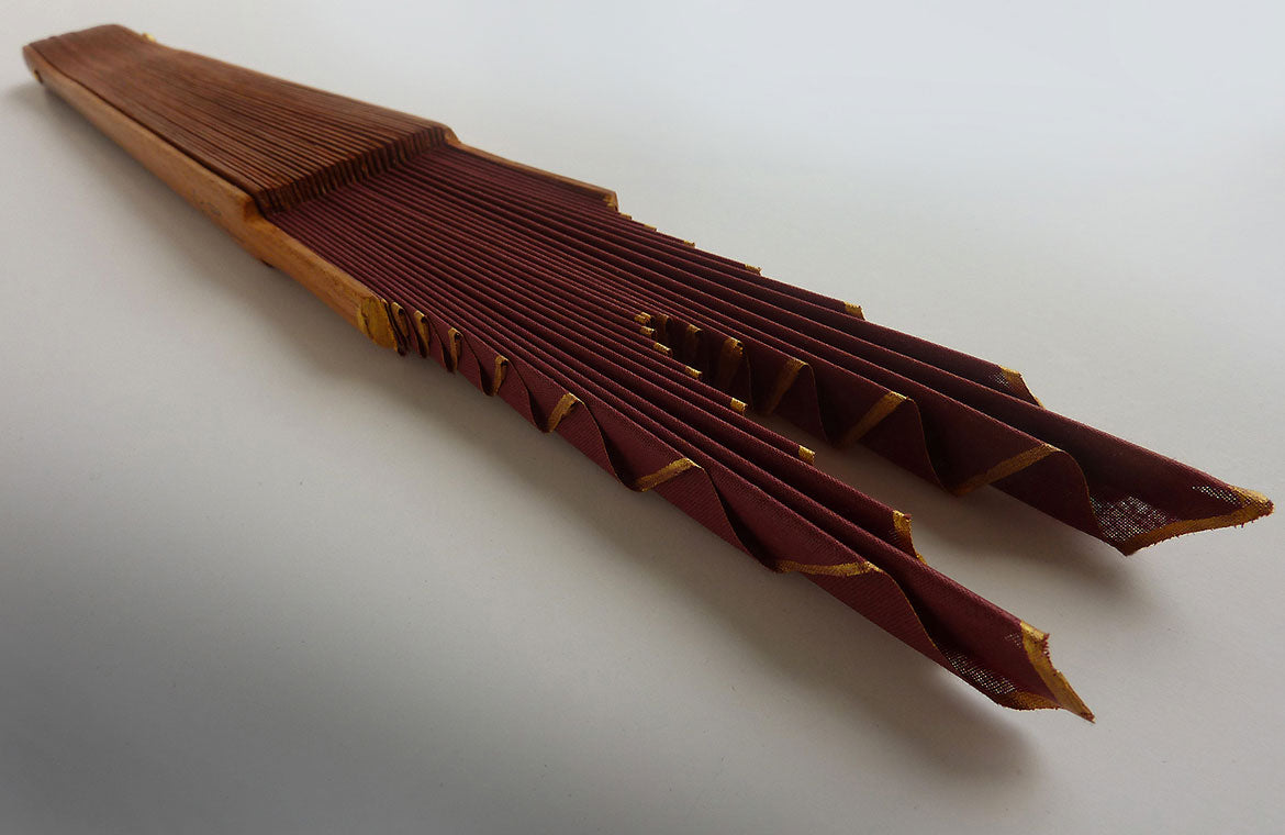 Eventail-Carrero-Carmin