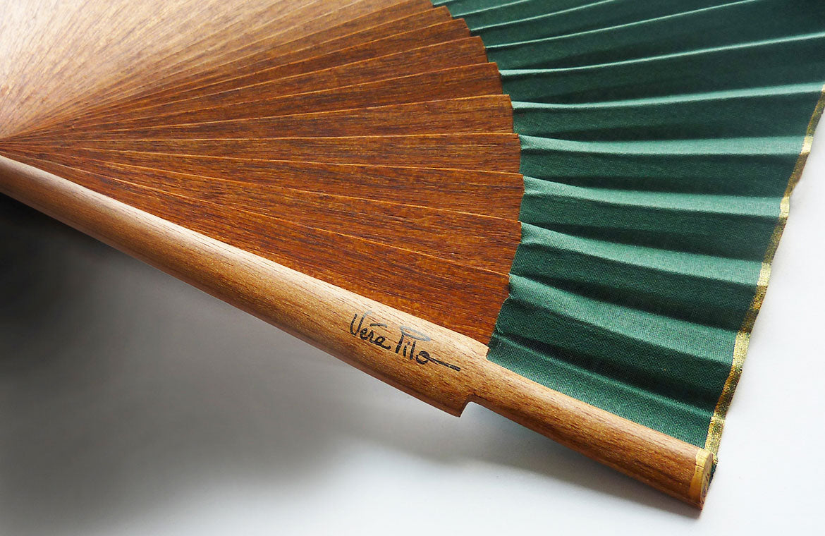 Eventail-Carrero-Emeraude-Zoom