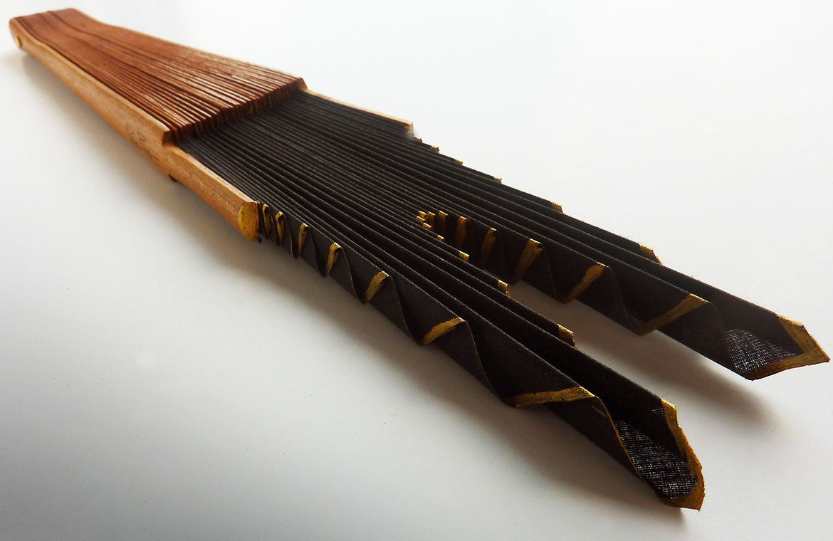 Eventail-Carrero-Noir