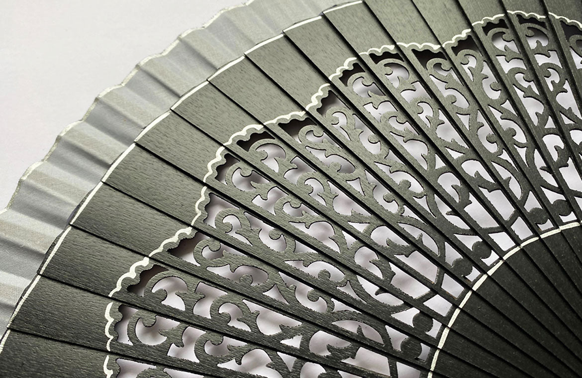 Eventail-Casba-Gris-Zoom