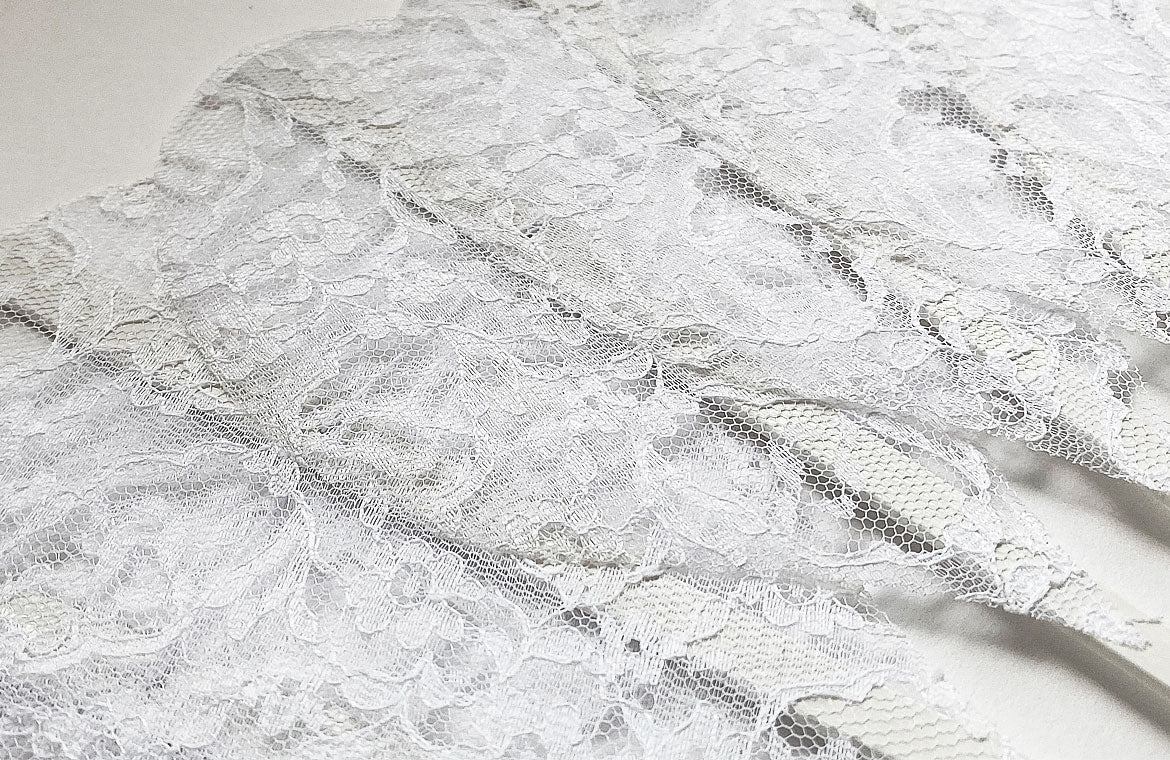 Eventail-Palmito-Dentelle-Blanc-Zoom