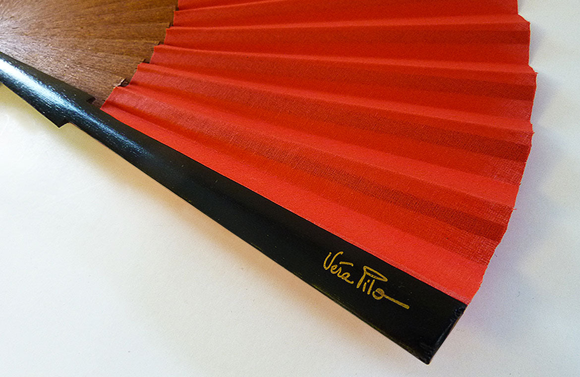 Eventail-Grand-Panama-Rouge-Zoom