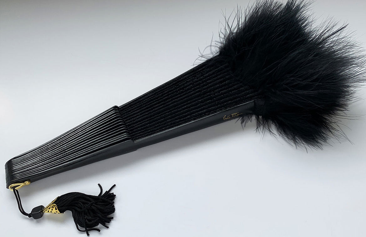 Eventail-Lido-Noir-Fermé