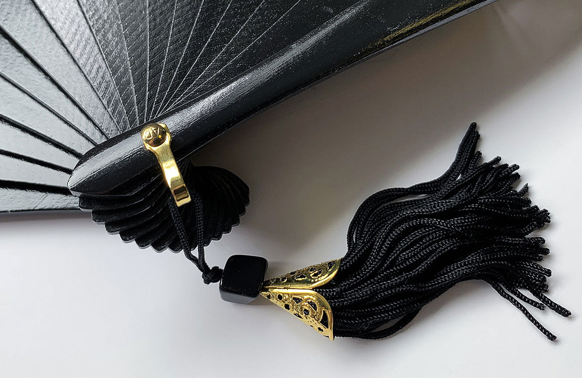 Eventail-Lido-Noir-Pompon