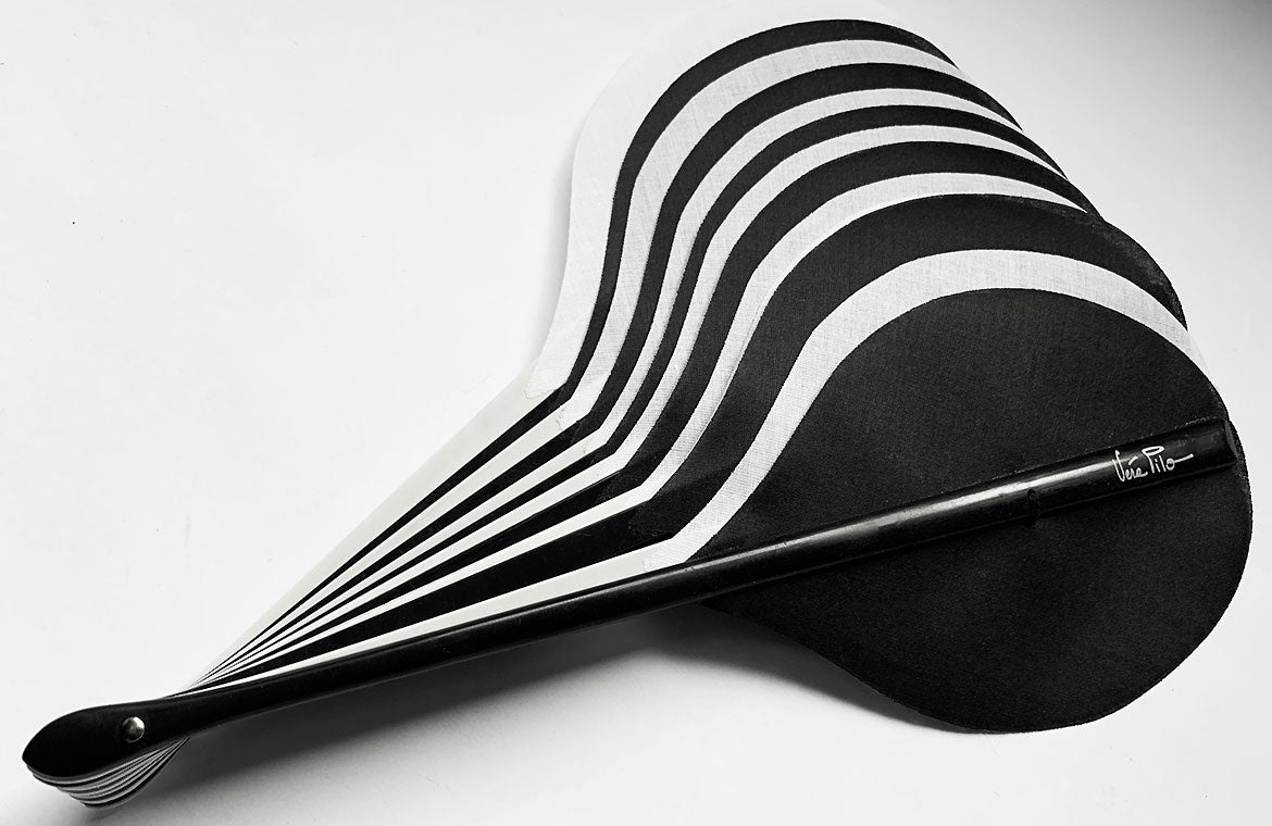 Eventail-Palmito-Noir-Blanc