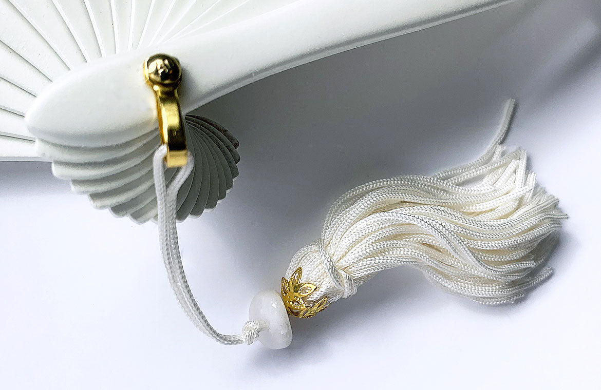 Eventail-Passionata-Blanc-Zoom-Pompon