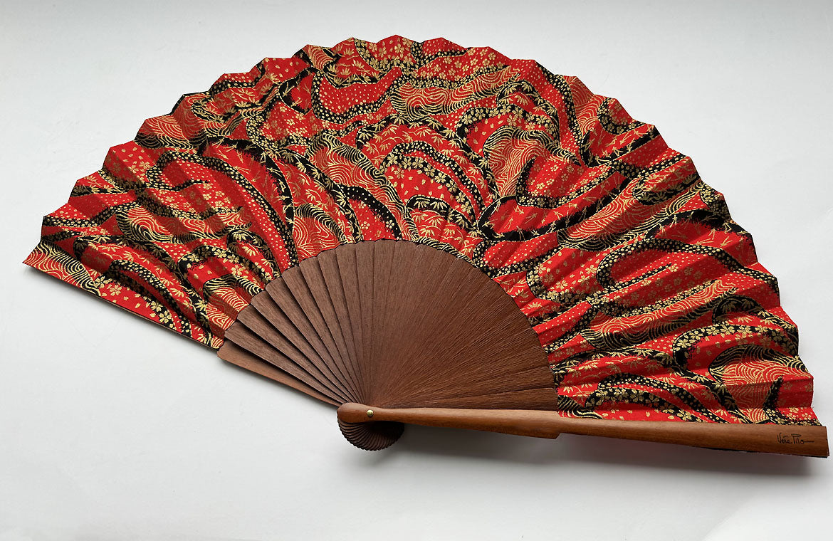 Red Kimono fan