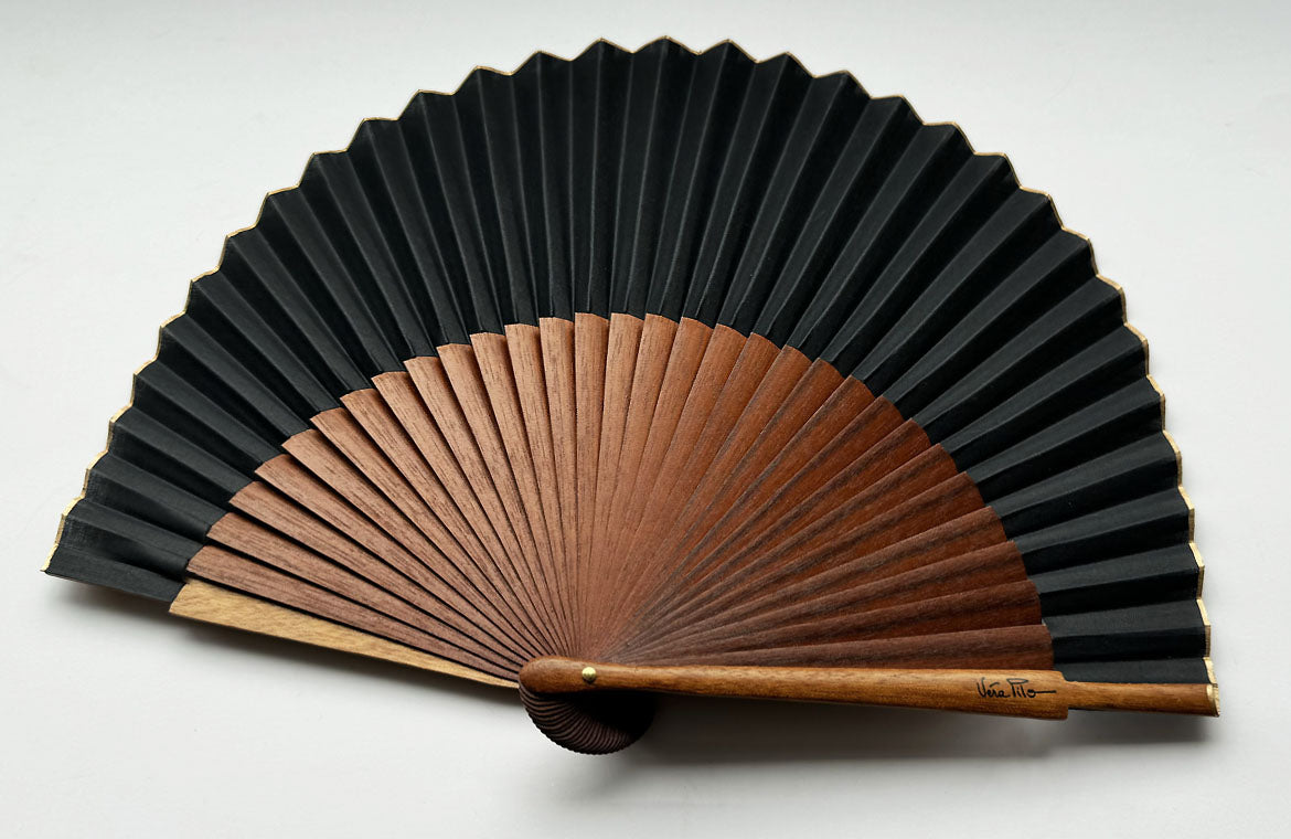 Black Ovalo fan
