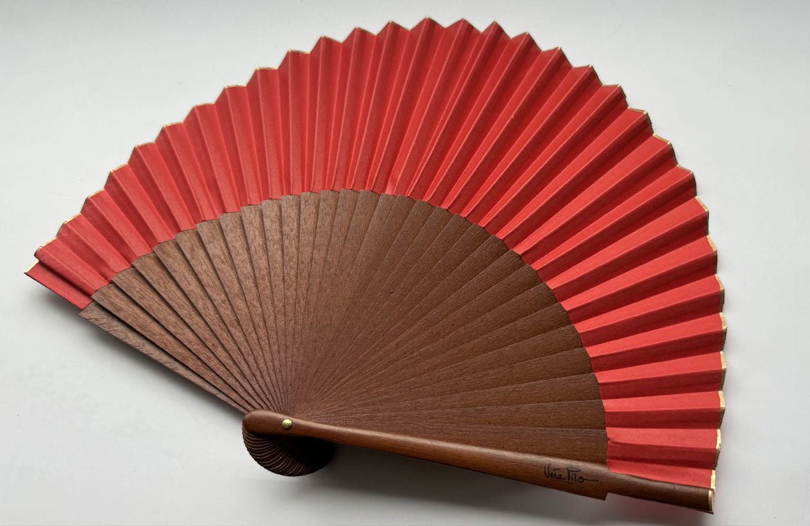 Red Ovalo fan