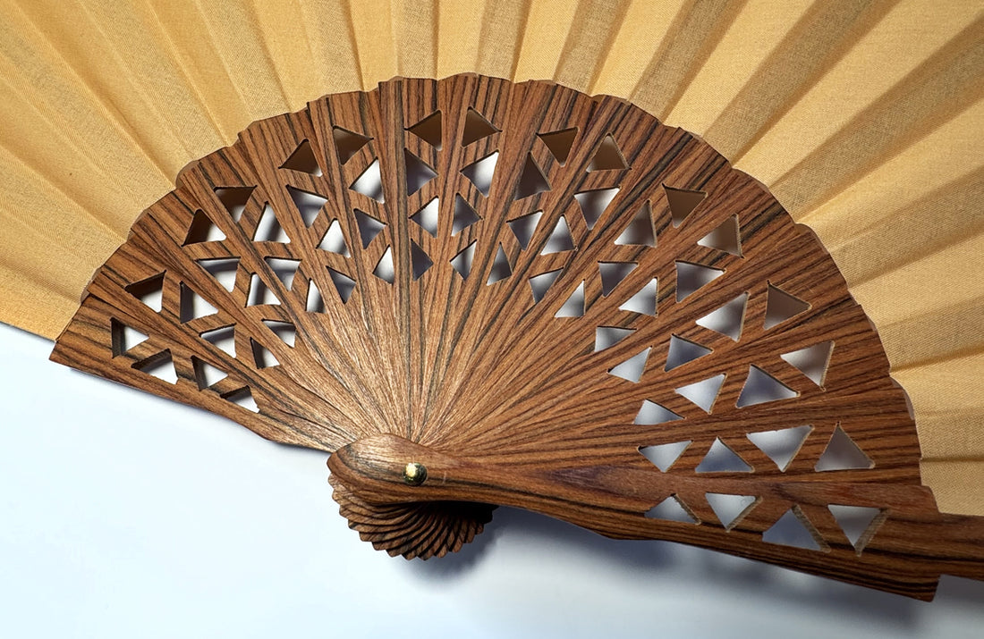 Éventail Santo Cannelle