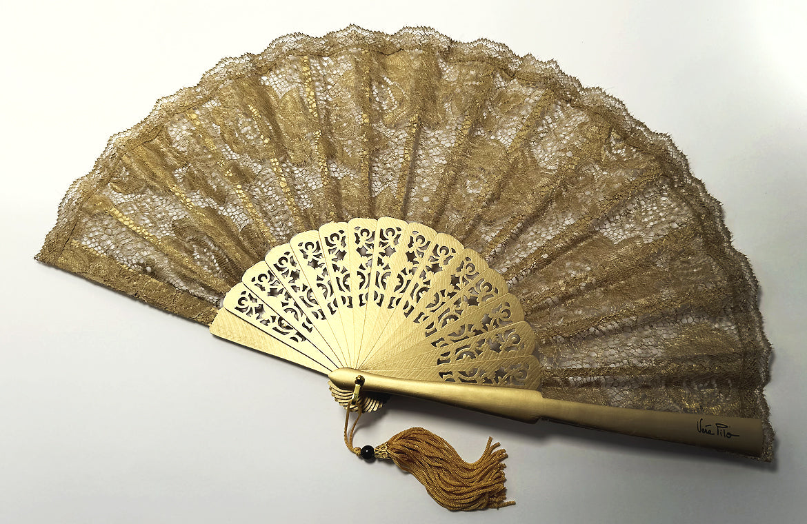 Gold Victoria fan