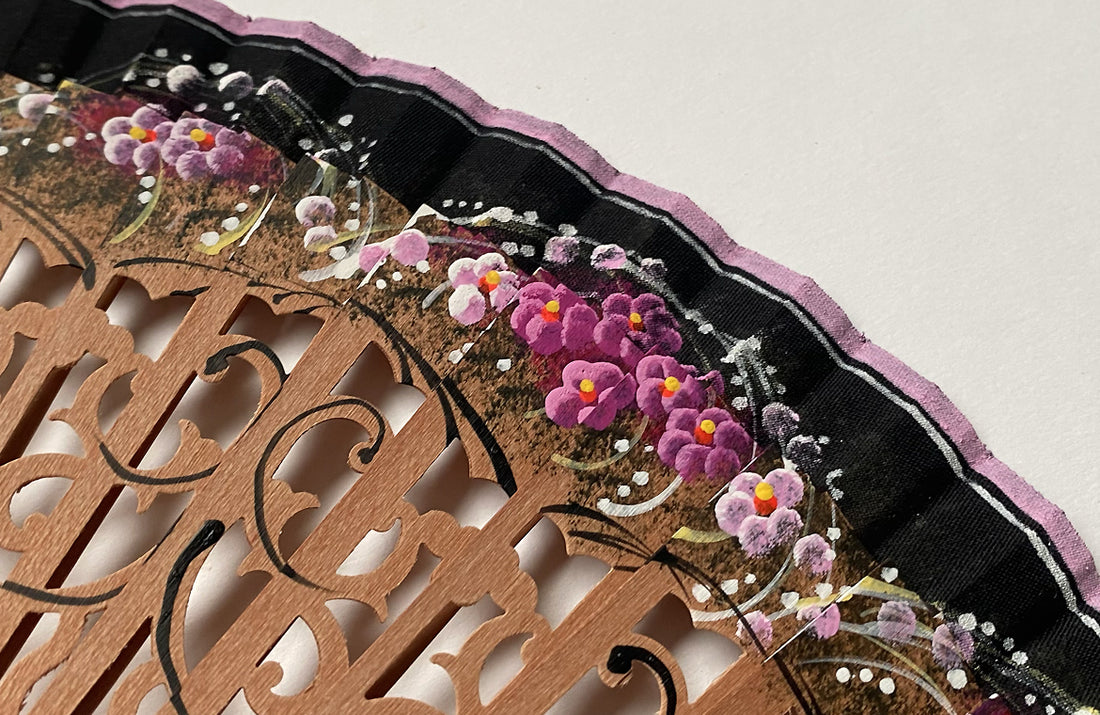 Eventail-Alamano-Noir-Zoom