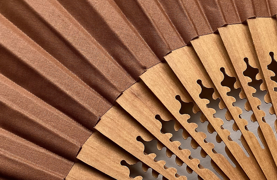 Eventail-Gepetto-Chocolat-Zoom