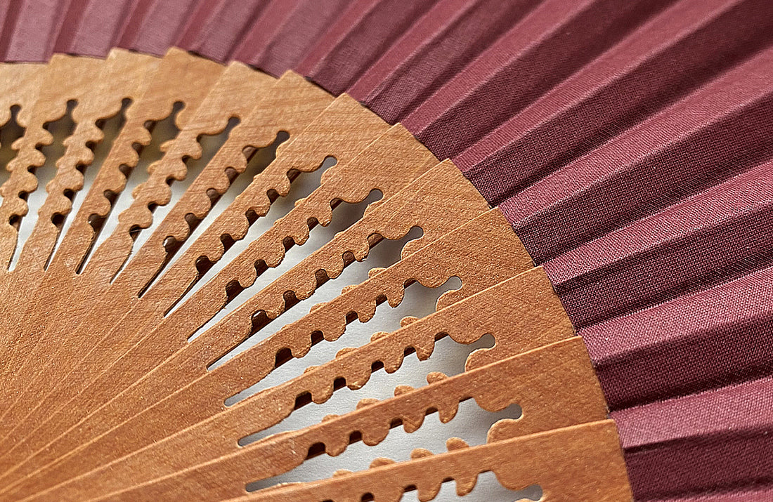 Eventail-Grand-Gepetto-Carmin-Zoom