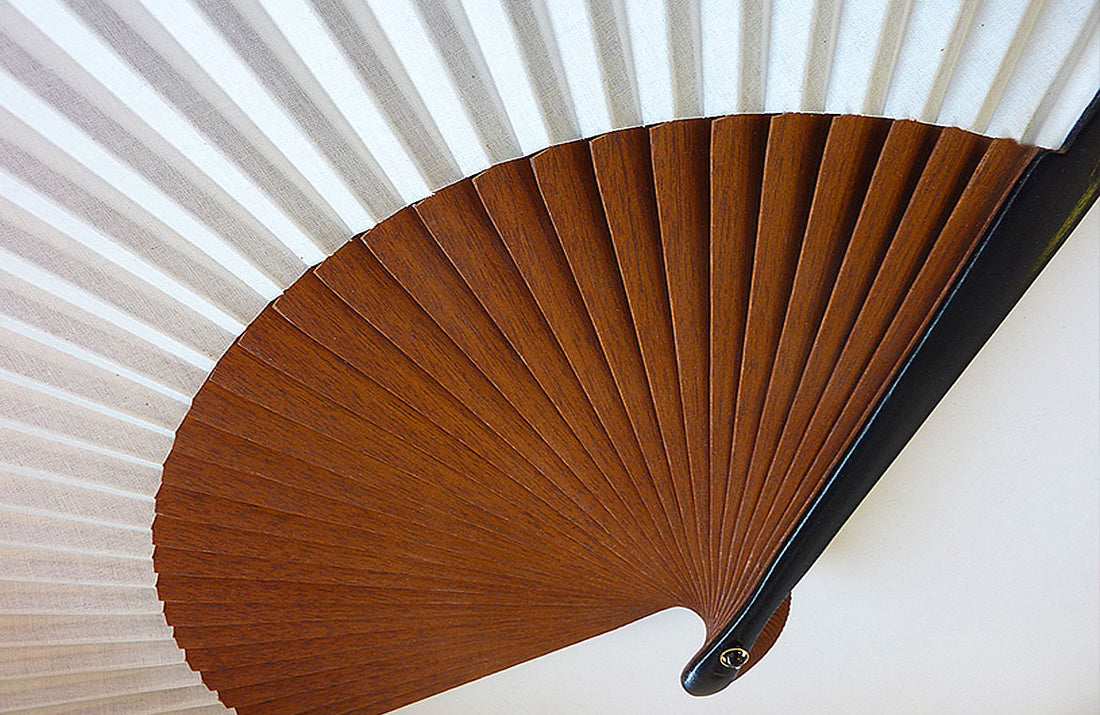 Eventail-Grand-Panama-Ivoire-Zoom