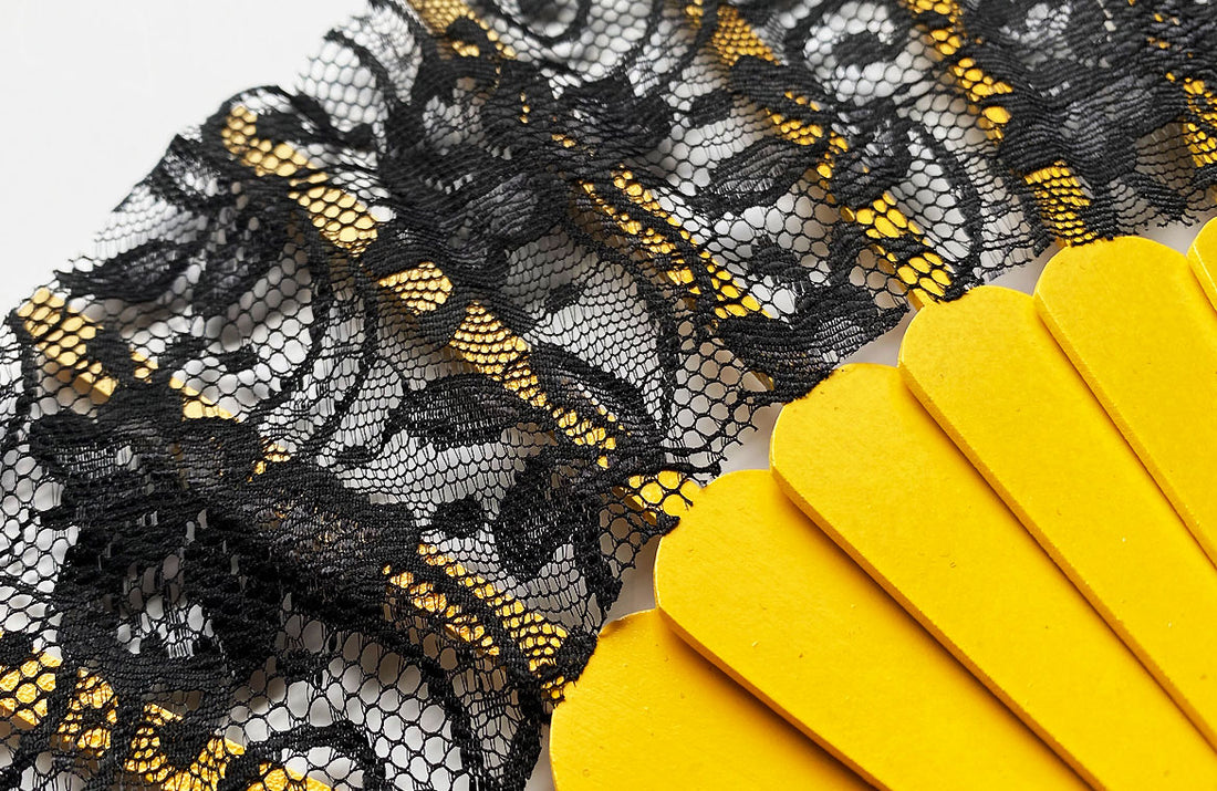 Eventail-Mini-Bodega-Jaune-Zoom-Dentelle