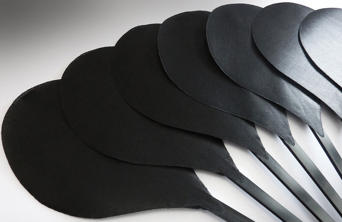 Eventail-Palmito-Noir-Zoom